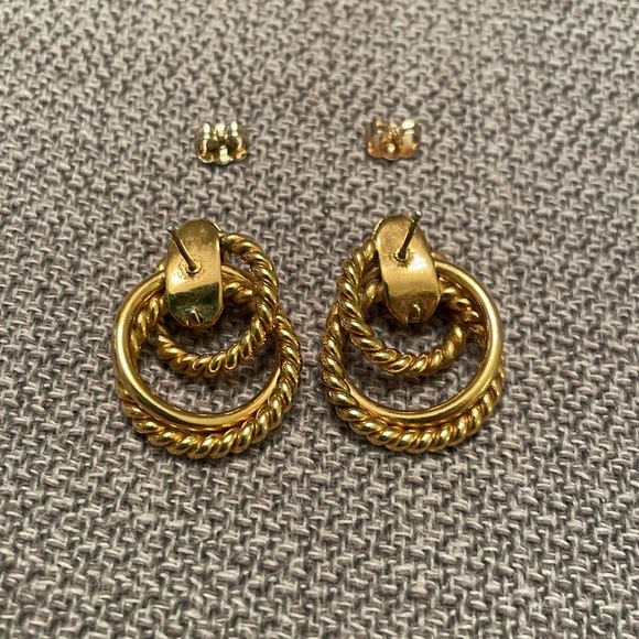 Avon Gold Tone Twisted Triple Hoop Post Earrings Door Knocker Earrings - Picture 5 of 8